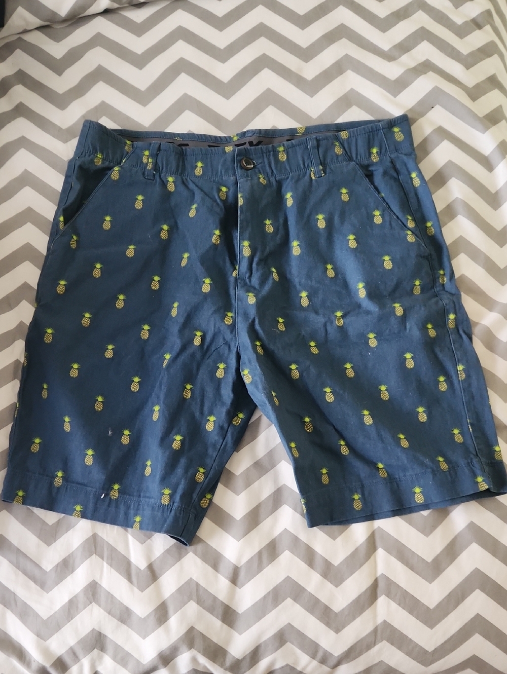 Men's pineapple shorts
